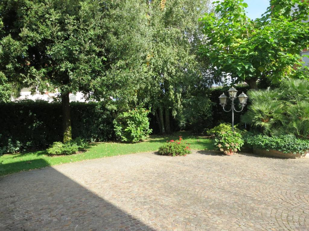 Villa Laura Cisterna di Latina Exterior foto
